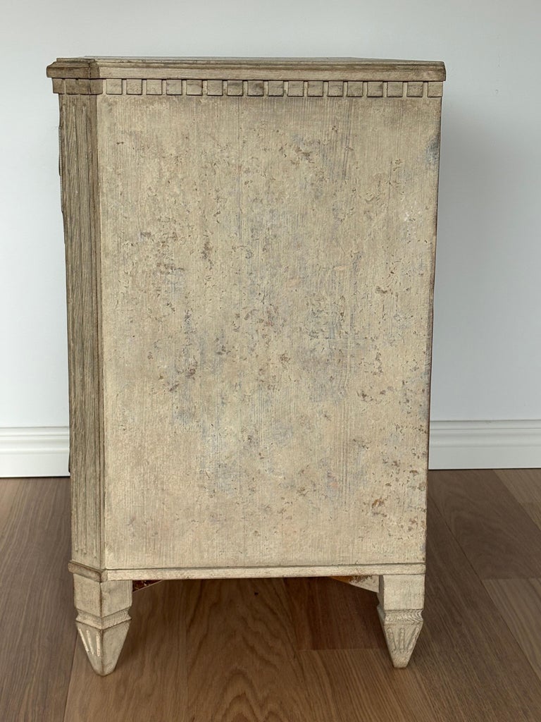 Smal Swedish Chest of Drawers (19th Century, Gustavian-Style, Painted) - Image 14