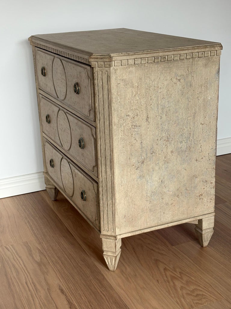 Smal Swedish Chest of Drawers (19th Century, Gustavian-Style, Painted) - Image 13