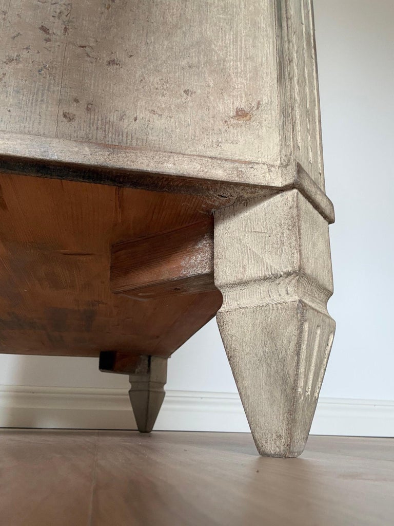 Smal Swedish Chest of Drawers (19th Century, Gustavian-Style, Painted) - Image 10