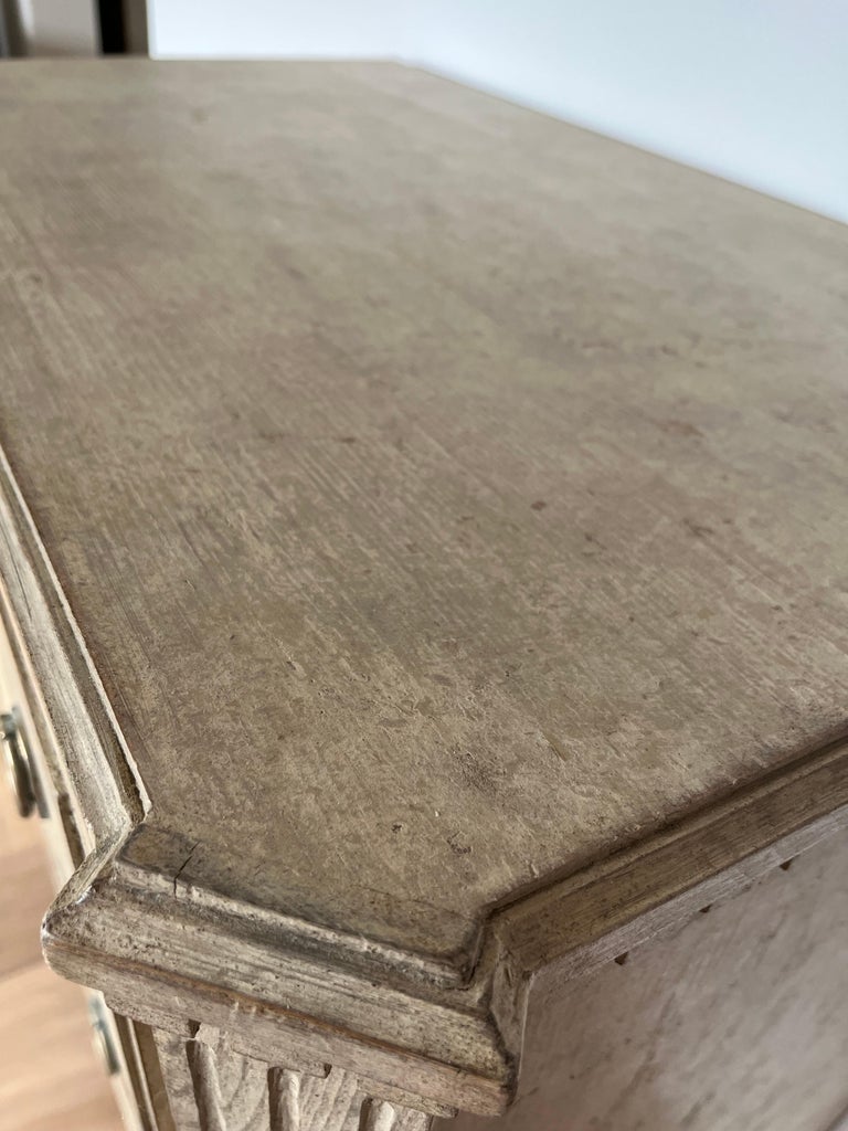 Smal Swedish Chest of Drawers (19th Century, Gustavian-Style, Painted) - Image 5