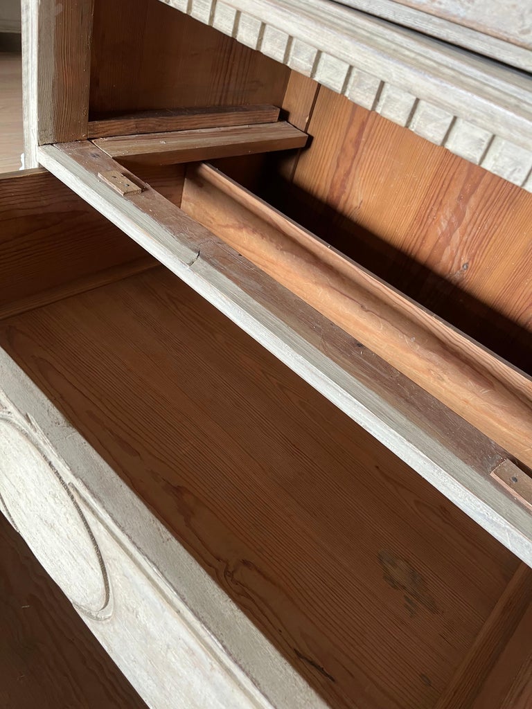 Smal Swedish Chest of Drawers (19th Century, Gustavian-Style, Painted) - Image 2