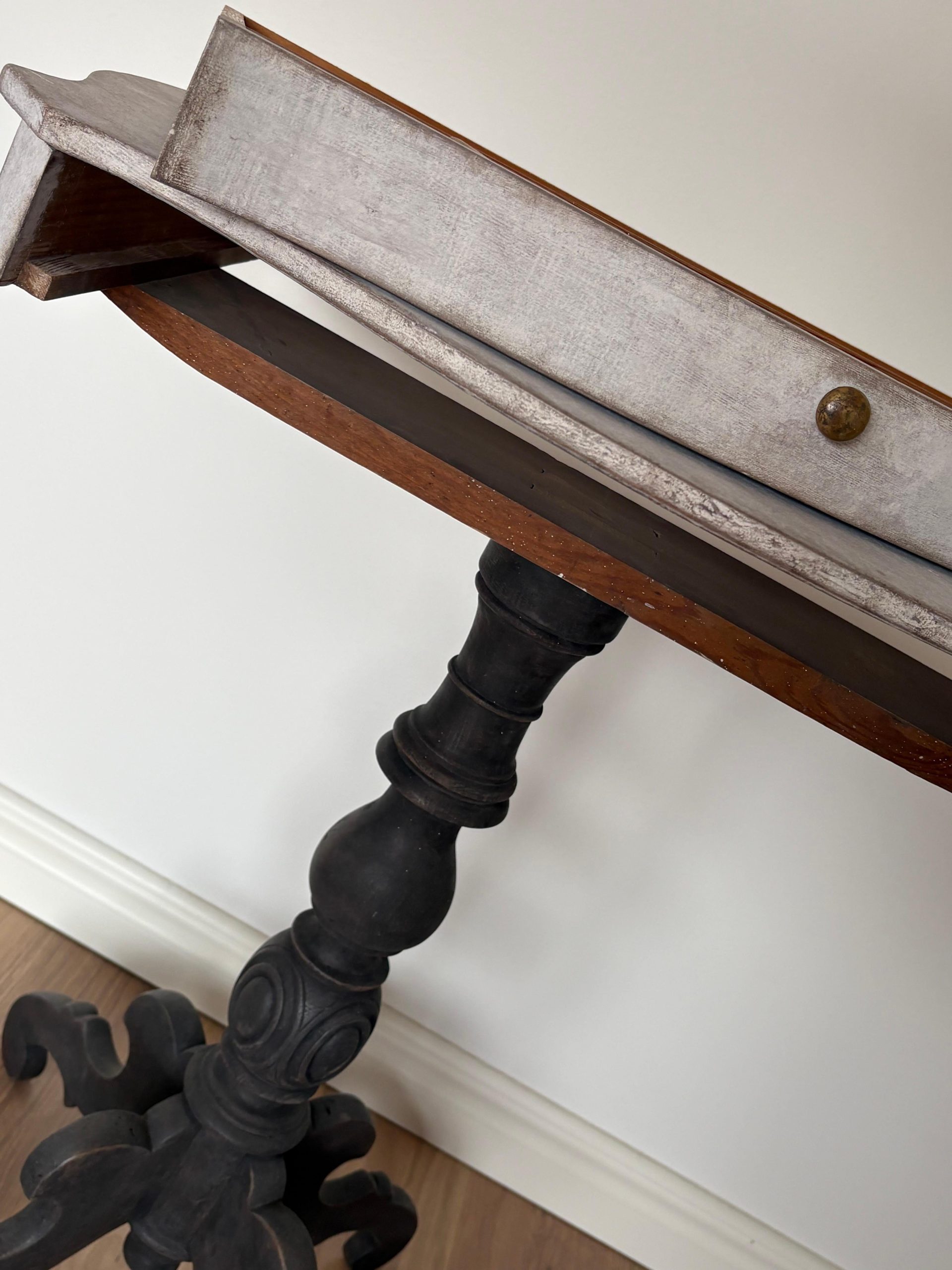 Swedish Gustavian-Style Pedestal Side Table (Pine, late 19century) - Image 3