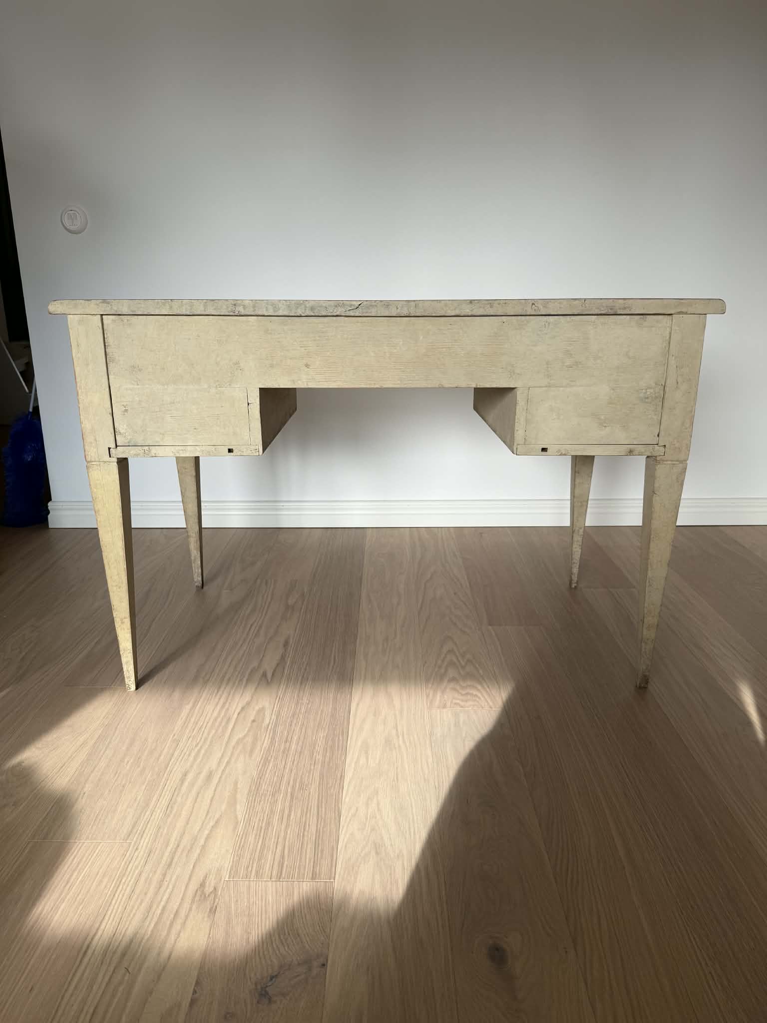 20th Century Swedish Gustavian style writing desk painted and distressed - Image 3